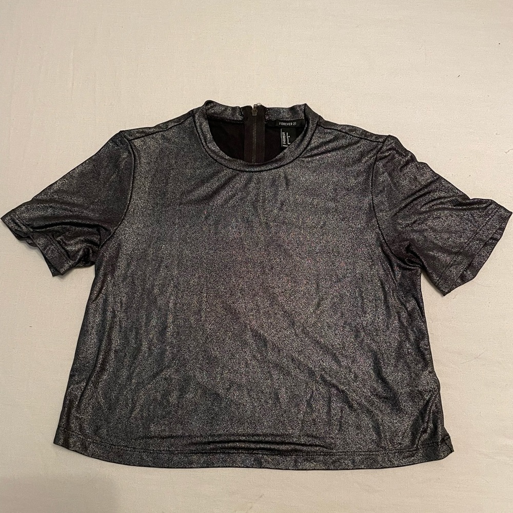 Forever 21 metallic cropped tee size S
